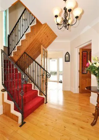 Couette-café Claremount House 4*