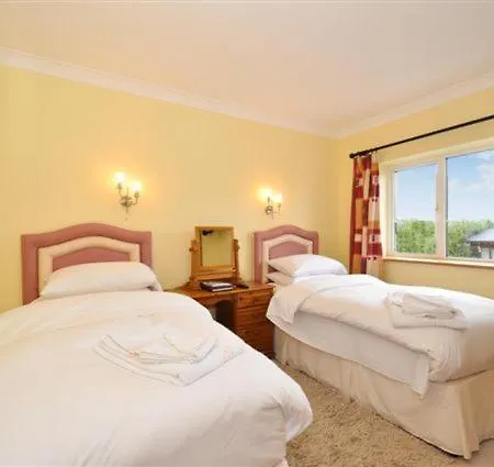 Couette-café Claremount House 4*
